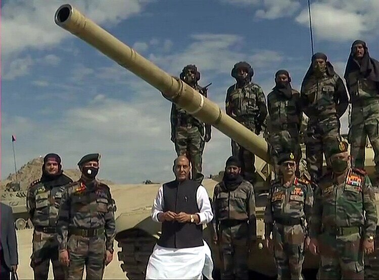 सर्जिकल स्ट्राइक करने वाले पैरा-कमांडोज ने चीन बॉर्डर पर दिखाई ताकत, Photos