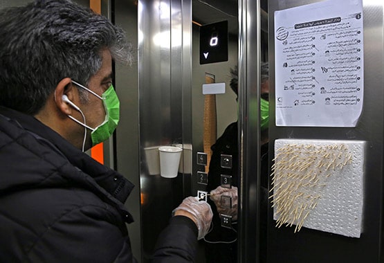 बिना लक्षण वाली एक महिला ने कैसे 71 लोगों को कर दिया कोरोना पॉजिटिव