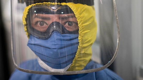 'कोरोना से संक्रमण नहीं रोक पाया मास्क फिर भी साबित होगा मददगार'