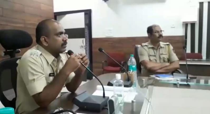 लोगों के खड़े हो गए रोंगटे जब जमीन से निकला लाश का हाथ, फिर खुला राज