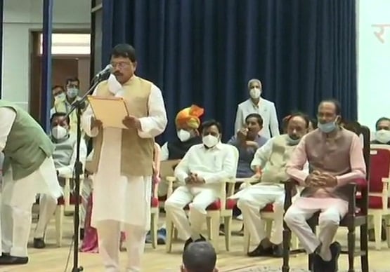 कोरोना संकट के बीच शिवराज के नए मंत्रियों का शपथ समारोह, Photos