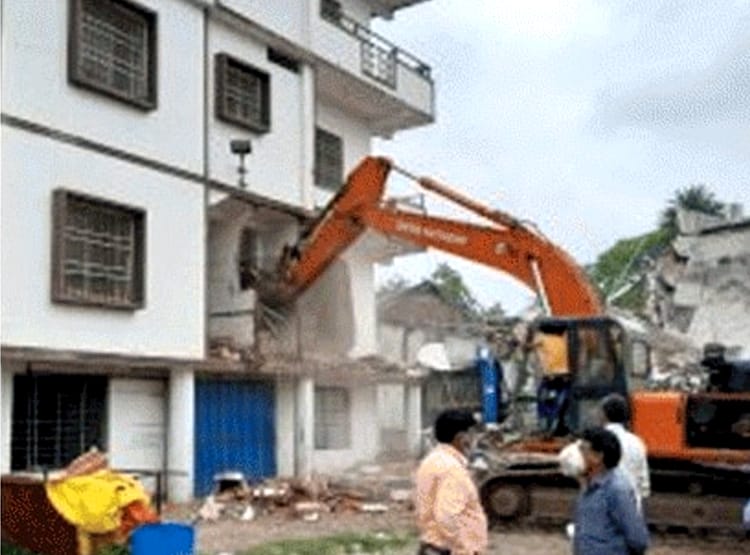 बच्चियों के बलात्कारी प्यारे मियां ने कैसे खड़ा किया अपना काला साम्राज्य