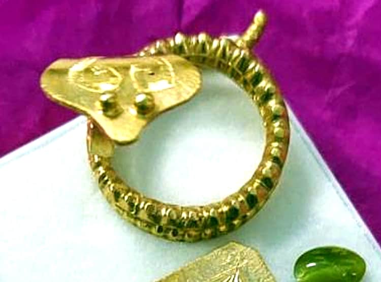 देखें: राम मंदिर की नींव में रखे जाएंगे सोने के शेषनाग, चांदी का कछुआ