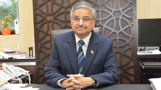 दिल्ली से दूर हो रहा कोरोना, AIIMS डायरेक्टर को ऐसा क्यों लग रहा?