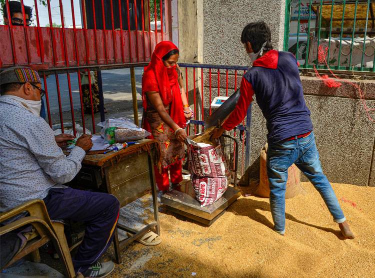 लॉकडाउन से क्या बिगड़ा? सर्वे में दिल्ली-NCR के हैरान करने वाले आंकड़े