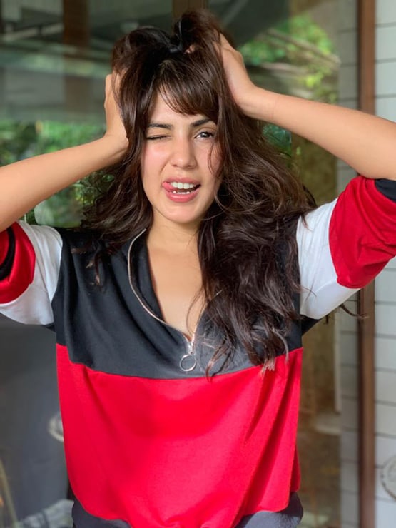 रिया ने मांगा सुशांत के लिए न्याय, ट्रोल्स बोले- जनता बेवकूफ नहीं है मैडम