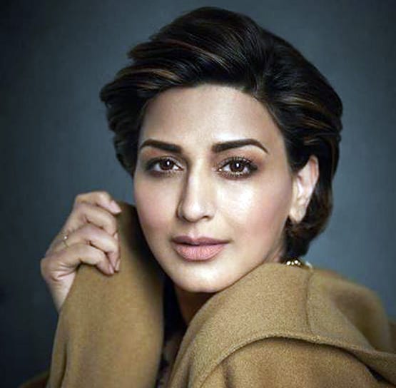 बीते दिनों को मिस कर रही हैं सोनाली बेंद्रे, शेयर की थ्रोबैक तस्वीरें