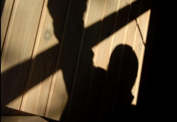 बंदूक की नोक पर दादी के सामने तीन पोतियों का रेप, सदमे से वृद्धा की मौत