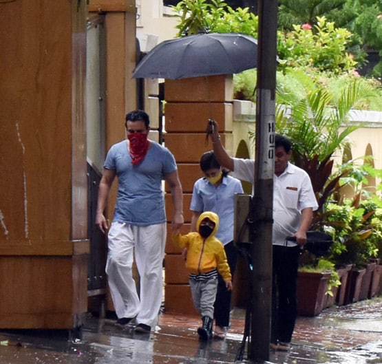 सारा से प्र‍ियंका तक, सेलेब्स के बीच पॉपुलर हैं ये डिजाइनर मास्क, PHOTOS