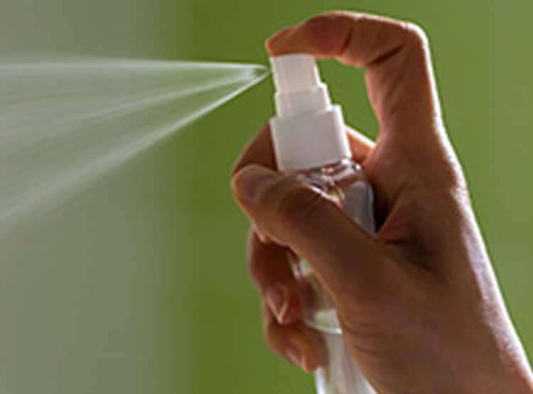 खर्च हो गए कंपनी के पैसे, मालिक ने प्राइवेट पार्ट में डाला सैनिटाइजर