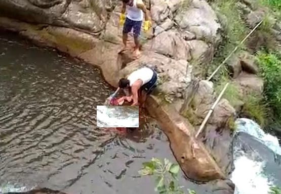 झरने किनारे सेल्फी ले रहा था मेडिकल छात्र, एक गलती से चली गई जान