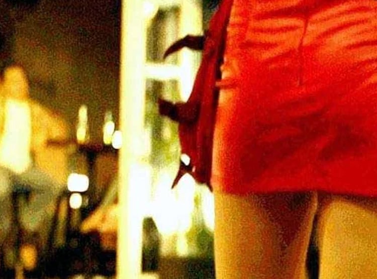 सोशल मीडिया से चल रहा था सेक्स रैकेट, किराए के फ्लैट में ठिकाना