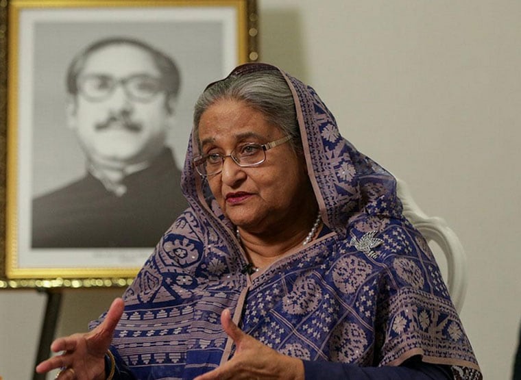 शेख हसीना ने भारतीय राजदूत से मिलने से किया इनकार, रिपोर्ट पर हंगामा