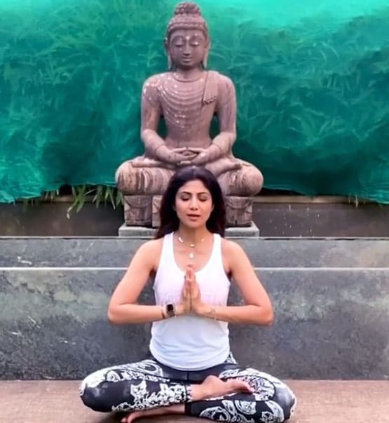 बेटी को गोद में उठाने से शिल्पा की कमर में हुआ दर्द, ऐसे मिला रिलीफ