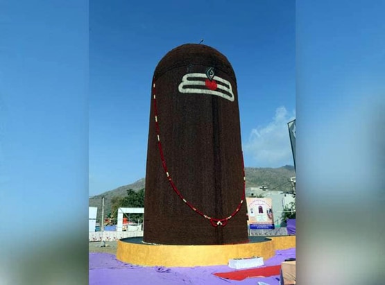 सावन शिवरात्रि आज, शिवलिंग पर जल चढ़ाते वक्त भूलकर भी ना करें ये गलती