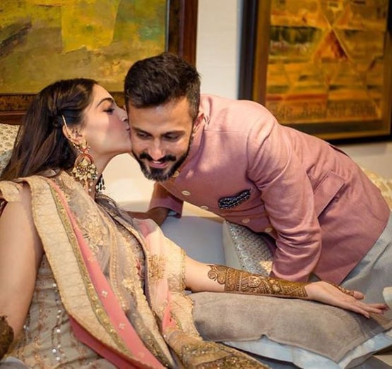 सोनम ने मनाया आनंद का बर्थडे, अनिल बोले- तुम्हारे जैसा दामाद म‍िलना क‍िस्मत