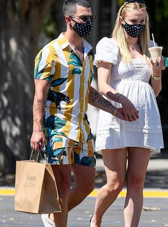 प्रियंका चोपड़ा बनीं चाची, गेम ऑफ थ्रोन्स स्टार सोफी ने दिया बेटी को जन्म