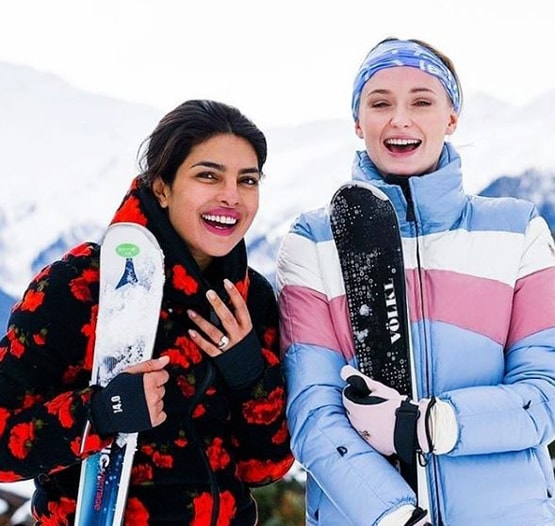 प्रियंका चोपड़ा बनीं चाची, गेम ऑफ थ्रोन्स स्टार सोफी ने दिया बेटी को जन्म