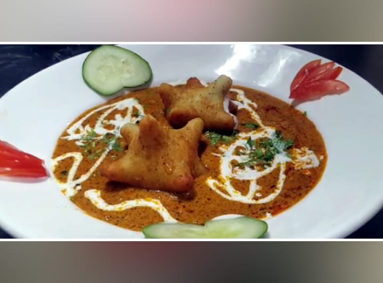 कोरोना के बीच अनोखा प्रयोग, रेस्टोरेंट में मिल रही कोविड करी-मास्क नान