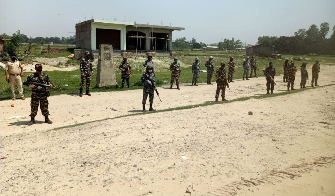 बार-बार भारत से उलझ रहा नेपाल, अब सीतामढ़ी बॉर्डर पर रोका सड़क का काम