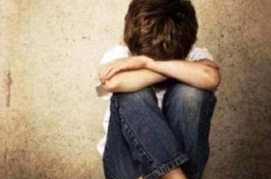 रियल लाइफ की 'हिंदी मीडियमः' गरीब छात्र की महंगी कार, पोल खुली तो फैमिली फरार