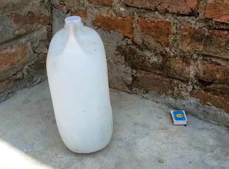 ऑनलाइन पढ़ रही थी छात्रा, छोटी बहन ने फोन छीना तो किया सुसाइड