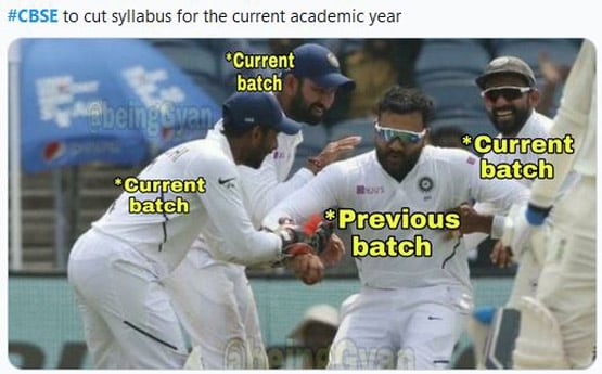 CBSE ने सिलेबस घटाया, छात्र बोले- 'भगवान तेरी लीला अपरंपार'