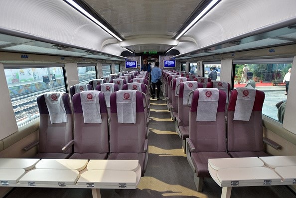 ये 16 कंपनियां चलाना चाहती हैं प्राइवेट ट्रेनें, टाटा-अडानी रेस में नहीं!