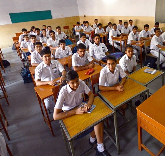 सोशल मीडिया पर मुद्दा बन रही स्कूल फीस, जानिए क्या चाहते हैं पेरेंट्स