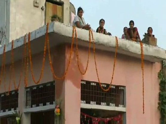 दूसरी शादी करने जा रहा था CRPF जवान, पहली पत्नी ने खोल दी पोल