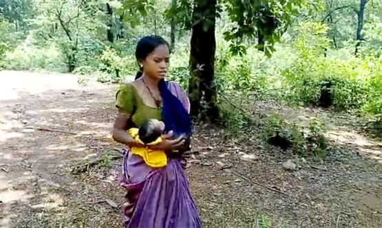 9 महीने की गर्भवती, 28 KM पैदल चलकर पहुंची अस्पताल