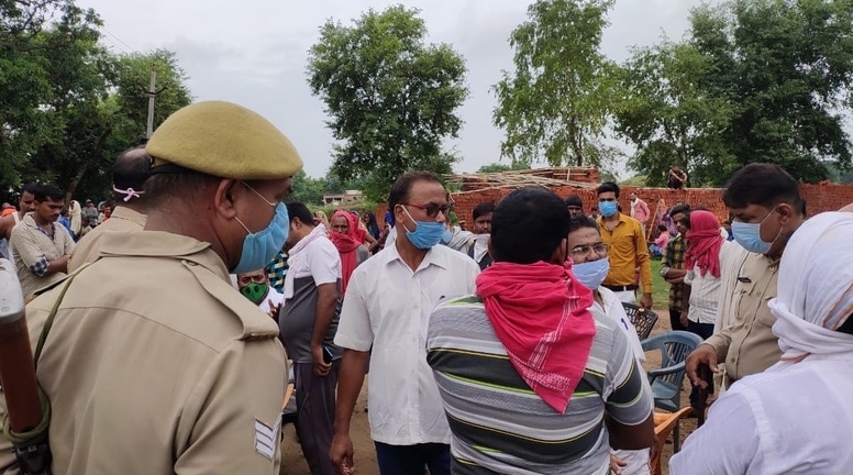 टॉर्च ने खोला हत्या का राज, ईंट भट्ठे के मुनीम की सिर कूचकर हुई थी हत्या