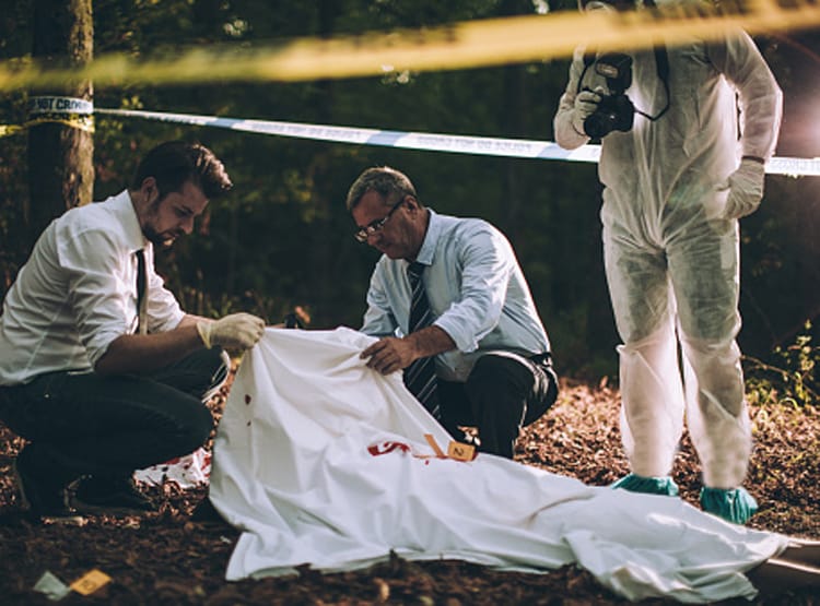 प्रेमी के बाद प्रेमिका ने की खुदकुशी, फिर लड़की की सहेली ने उठाया ये कदम