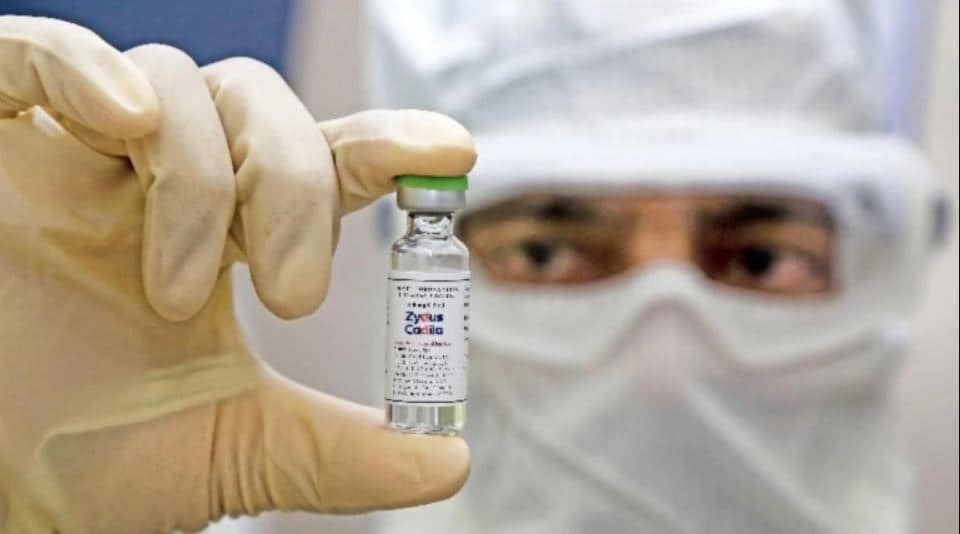 ऑक्सफोर्ड की वैक्सीन से दुनिया को उम्मीदें, भारत में भी ह्यूमन ट्रायल