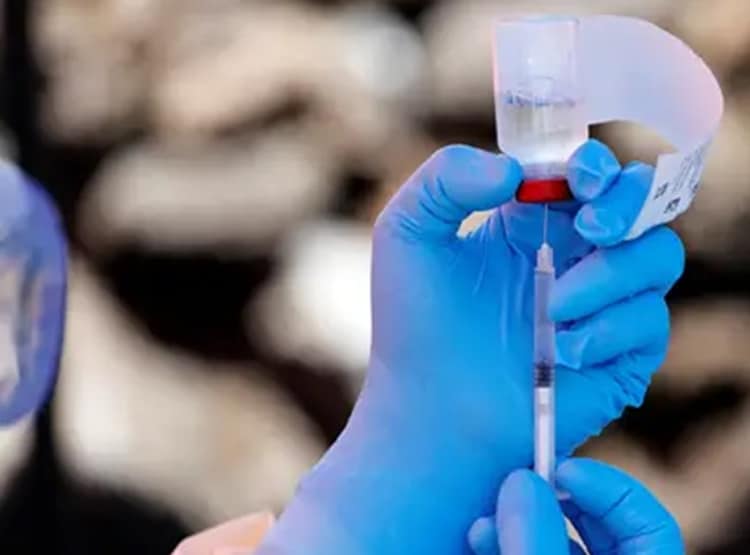 वैक्सीन का ह्यूमन ट्रॉयल सफल होने का दावा, कन्फ्यूज होगा वायरस