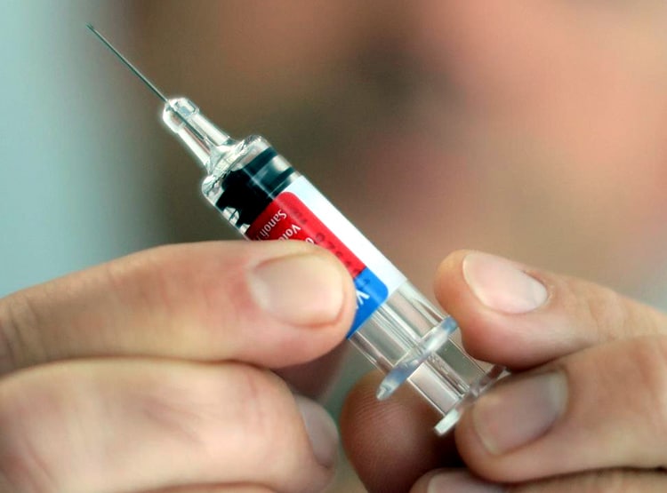 वैक्सीन का ह्यूमन ट्रॉयल सफल होने का दावा, कन्फ्यूज होगा वायरस