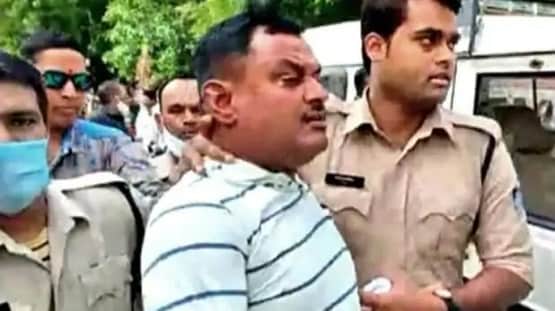 देखें- कैसे हुआ गैंगस्टर विकास दुबे का खेल खत्म, Photos