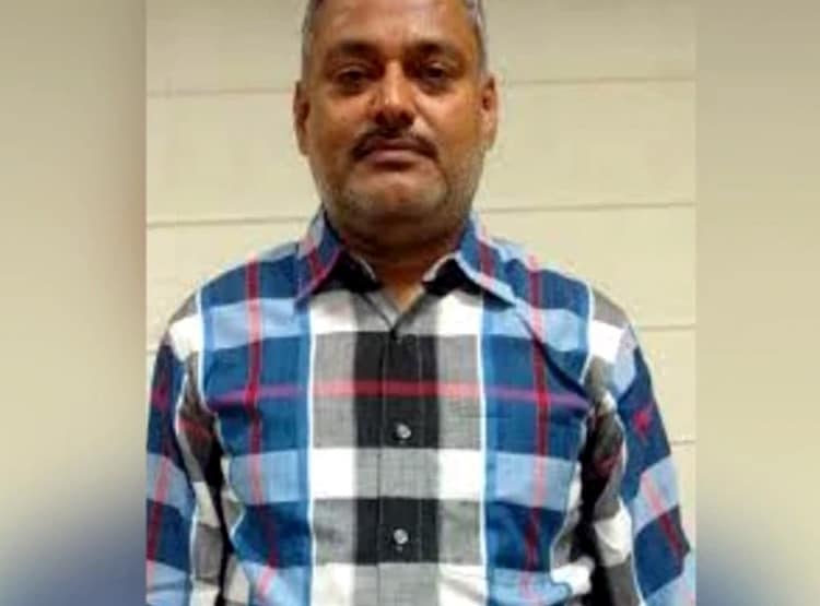 उज्जैन महाकाल मंदिर में विकास दुबे की एंट्री से गिरफ्तारी तक, देखें तस्वीरें