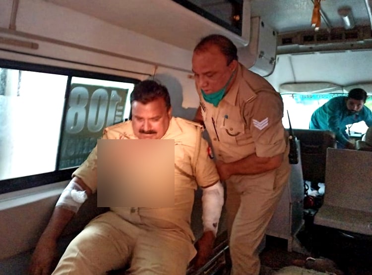 विकास दुबे का इस जगह हुआ दी एंड, देखें मौका-ए-वारदात की 10 तस्वीरें