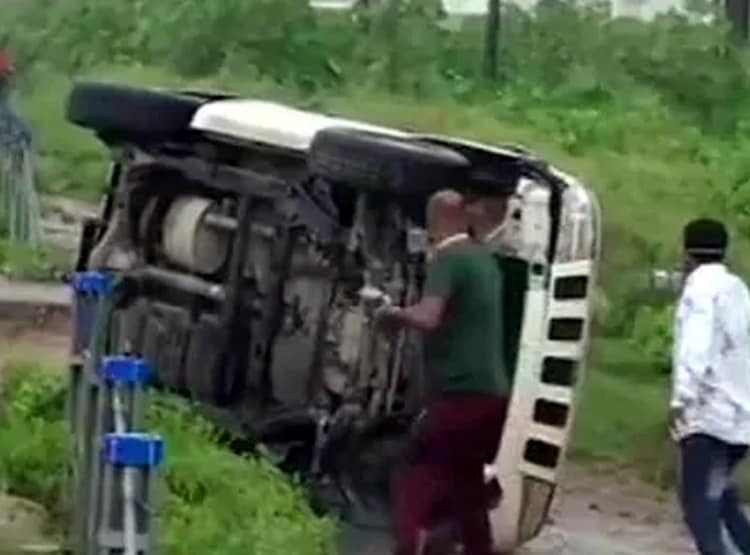 यूपी सरकार का SC में जवाब, हैदराबाद से अलग है विकास दुबे एनकाउंटर