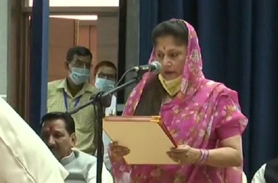 कोरोना संकट के बीच शिवराज के नए मंत्रियों का शपथ समारोह, Photos