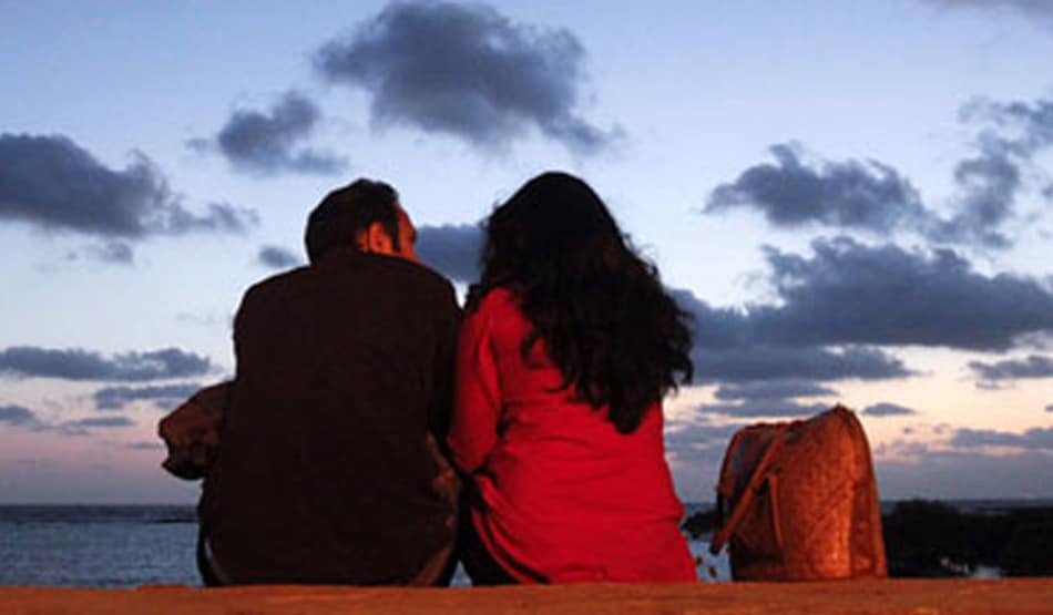 पत्नी के थे 14 ब्वॉयफ्रेंड, पति ने सबको नोटिस भेजकर मांगे 100 करोड़