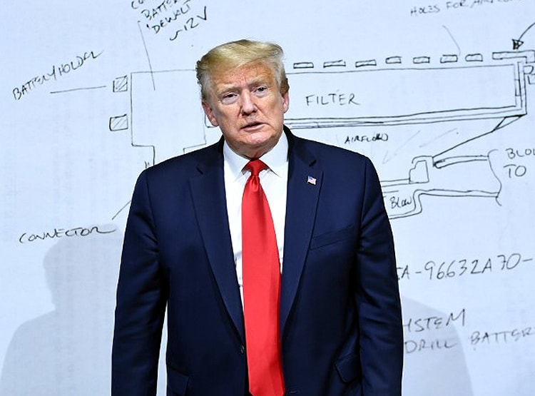 कोरोनाः ट्रंप के खिलाफ फेसबुक ने पहली बार उठाया ये कड़ा कदम