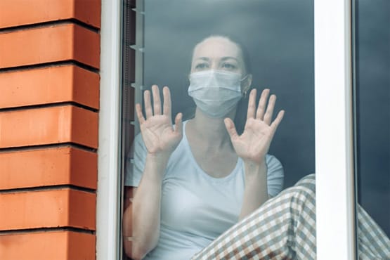 घर में ही लोगों को ज्यादा हो रहा है कोरोना, ब्रिटेन सरकार ने किया आगाह