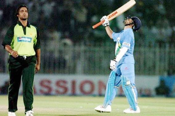 पहली बार सचिन से टक्कर होने पर कौन जीता? अख्तर ने बताया