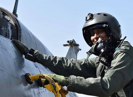 बस एक बार मिलता है IAF में फाइटर पायलट बनने का मौका, ये है प्रक्रिया