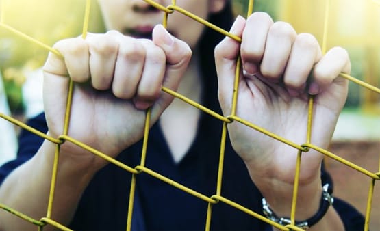 कोरोना ने किया कंगाल, 2 डॉलर में देह-व्यापार को मजबूर हुईं यहां की महिलाएं