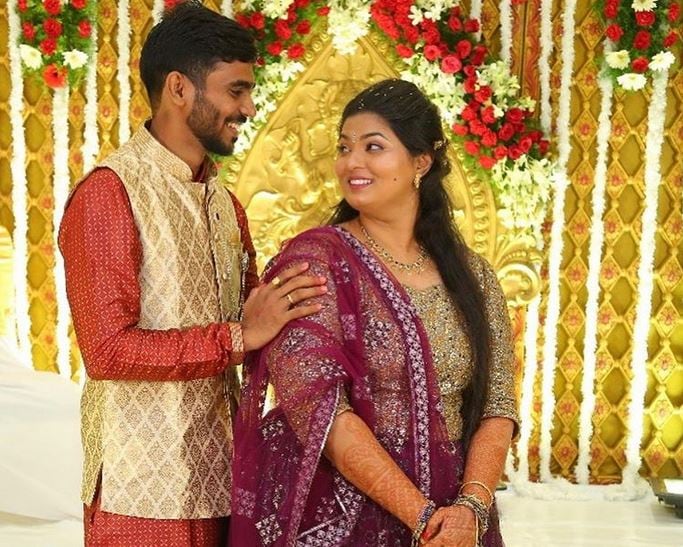 टीम इंडिया के इस विकेटकीपर ने रचाई शादी, देखें PHOTOS