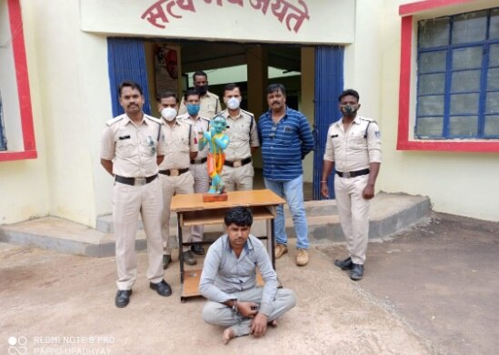 विक्रम सिंह नामक व्यक्ति के पास बरामद हुई प्रतिमा.