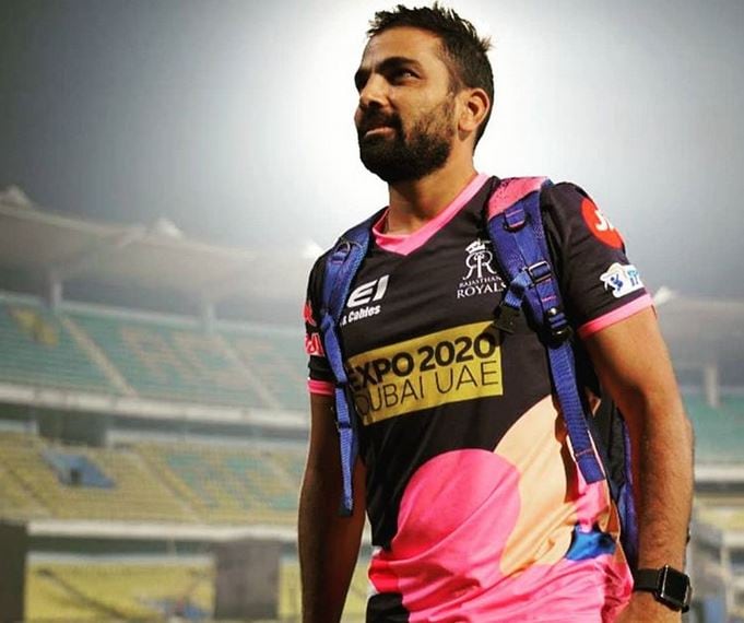 IPL से पहले बड़ा झटका, राजस्थान रॉयल्स के फील्डिंग कोच कोरोना पॉजिटिव